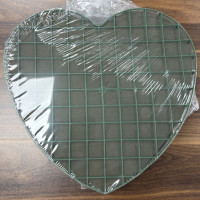 Kalp Şeklinde Oasis Plastik Kasalı Çiçek Süngeri 30 cm - 70217 - 