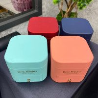 Zarif Küp Şeklinde Güllü Sürpriz Takı Hediyelik Kutusu - 23090 -